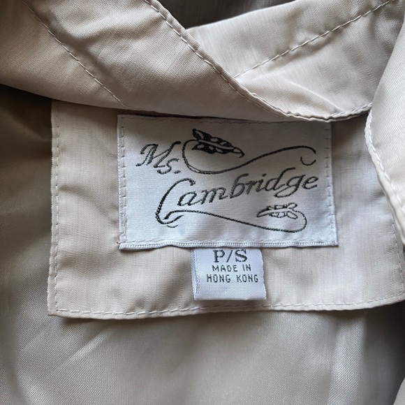 Vintage Ms. Cambridge Beige Tan Light Lined Spring Jacket Women’s Petite Small - Picture 2 of 9
